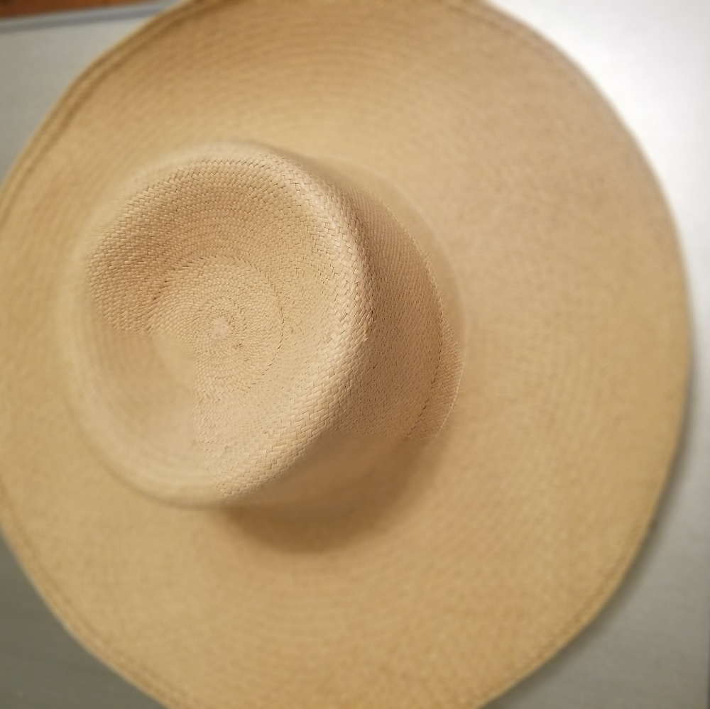 straw hat - Picture 3 of 3